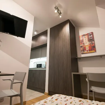 By The Roof Apartment