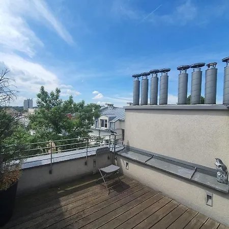 By The Roof Apartment