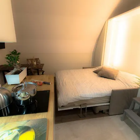 Apartmán By The Roof