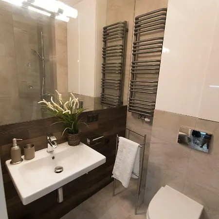 By The Roof * Cracóvia